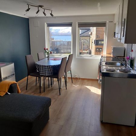 Feelhome Small 1 Bedroom Apartment Polar Vegen Tromsø Habitación foto